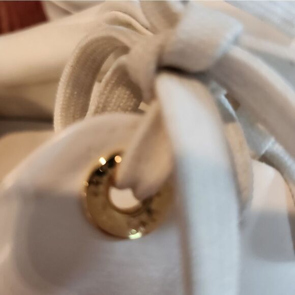 Louis Vuitton White. Leather Sneakers Minimalist Design - Picture 7 of 8